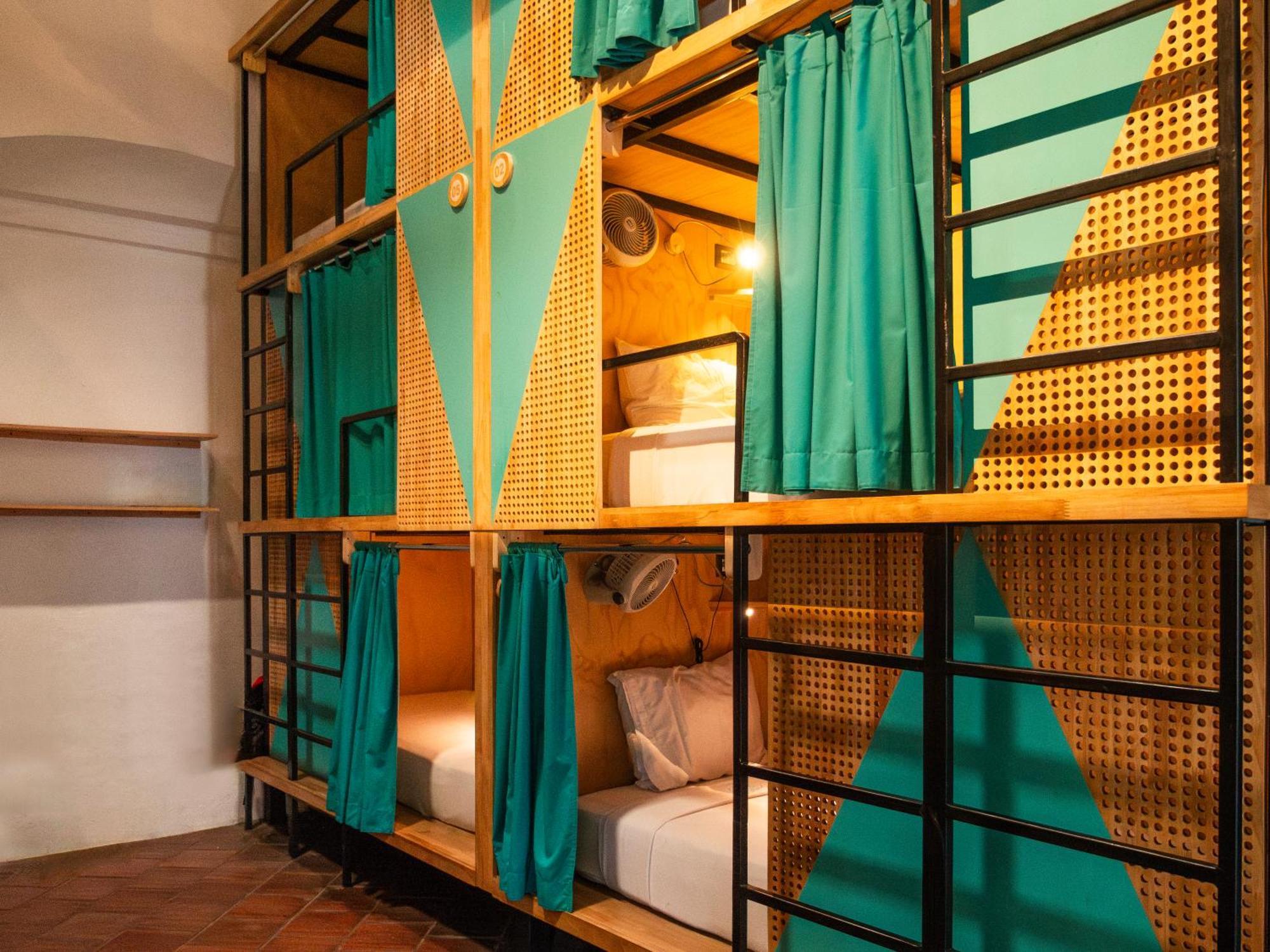 Hostal Adra Antigua
